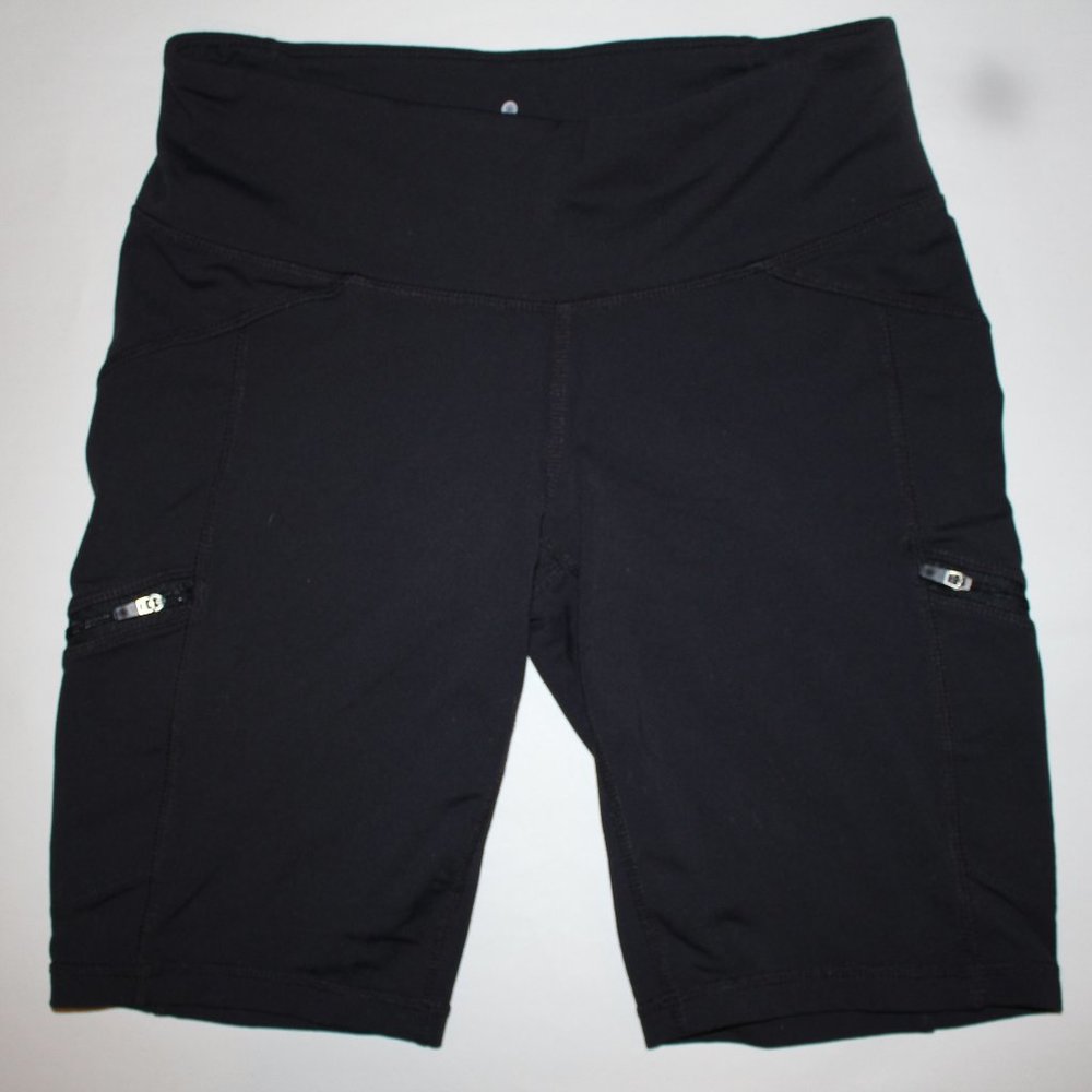 Athleta black biking shorts w/pockets- never worn!